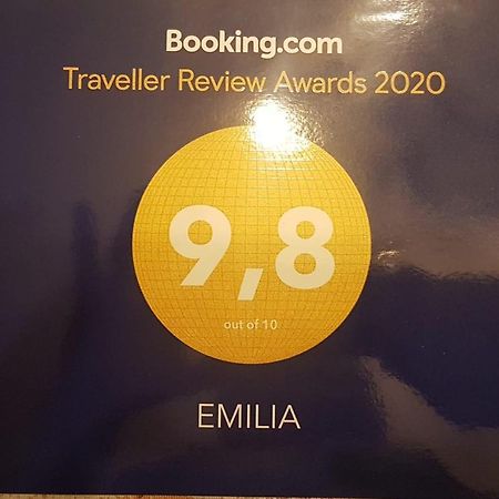 Emilia Lägenhet Agliano Terme Exteriör bild