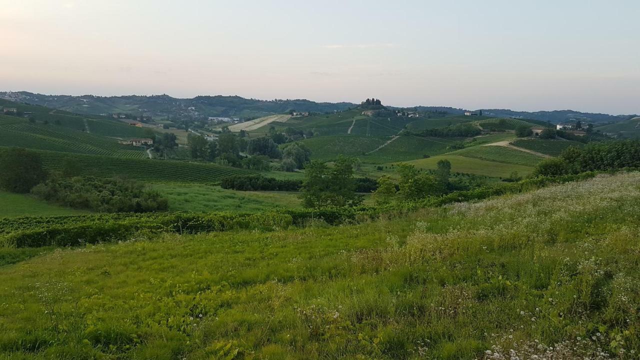 Emilia Lägenhet Agliano Terme Exteriör bild