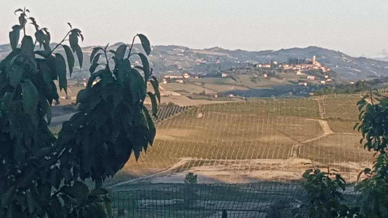 Emilia Lägenhet Agliano Terme Exteriör bild